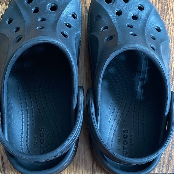 Black Crocs Baya clog, size kids 10. Great condition, minimal wear ships quickly - Picture 13 of 13
